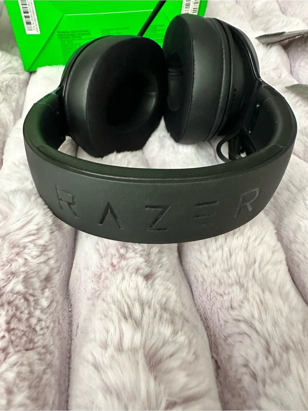 Razer Kraken V3 X Wired USB Gaming Headset – Black with Green Accents